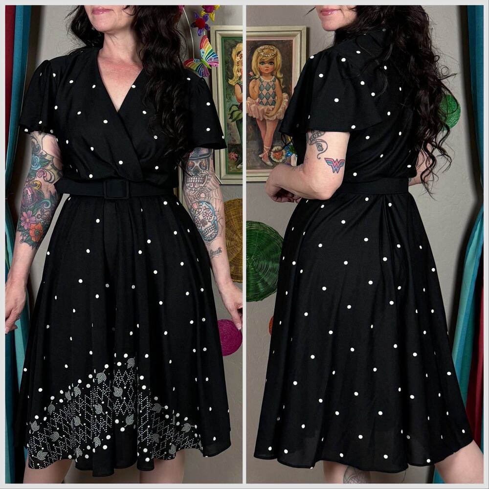 Vintage 1970s Black and Cream Short Sleeve Polka Dot Tulip Midi Dress - Picture 4 of 7